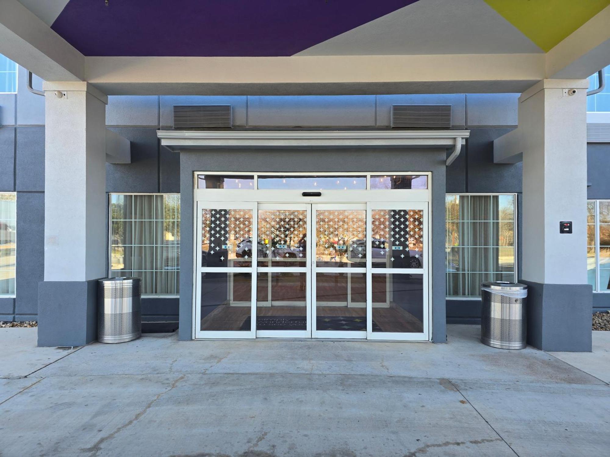 Hotel Spark By Hilton Selma