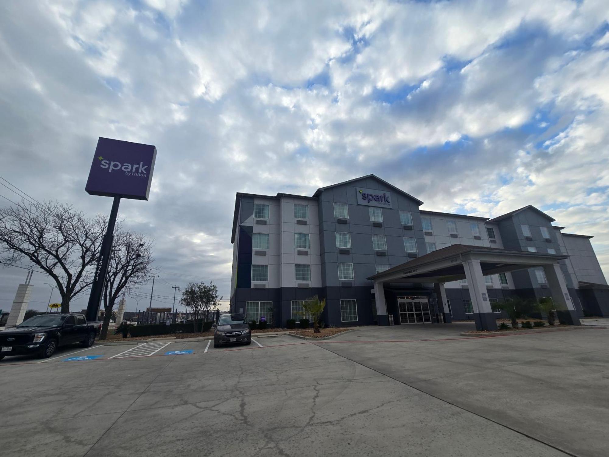 Hotel Spark By Hilton Selma
